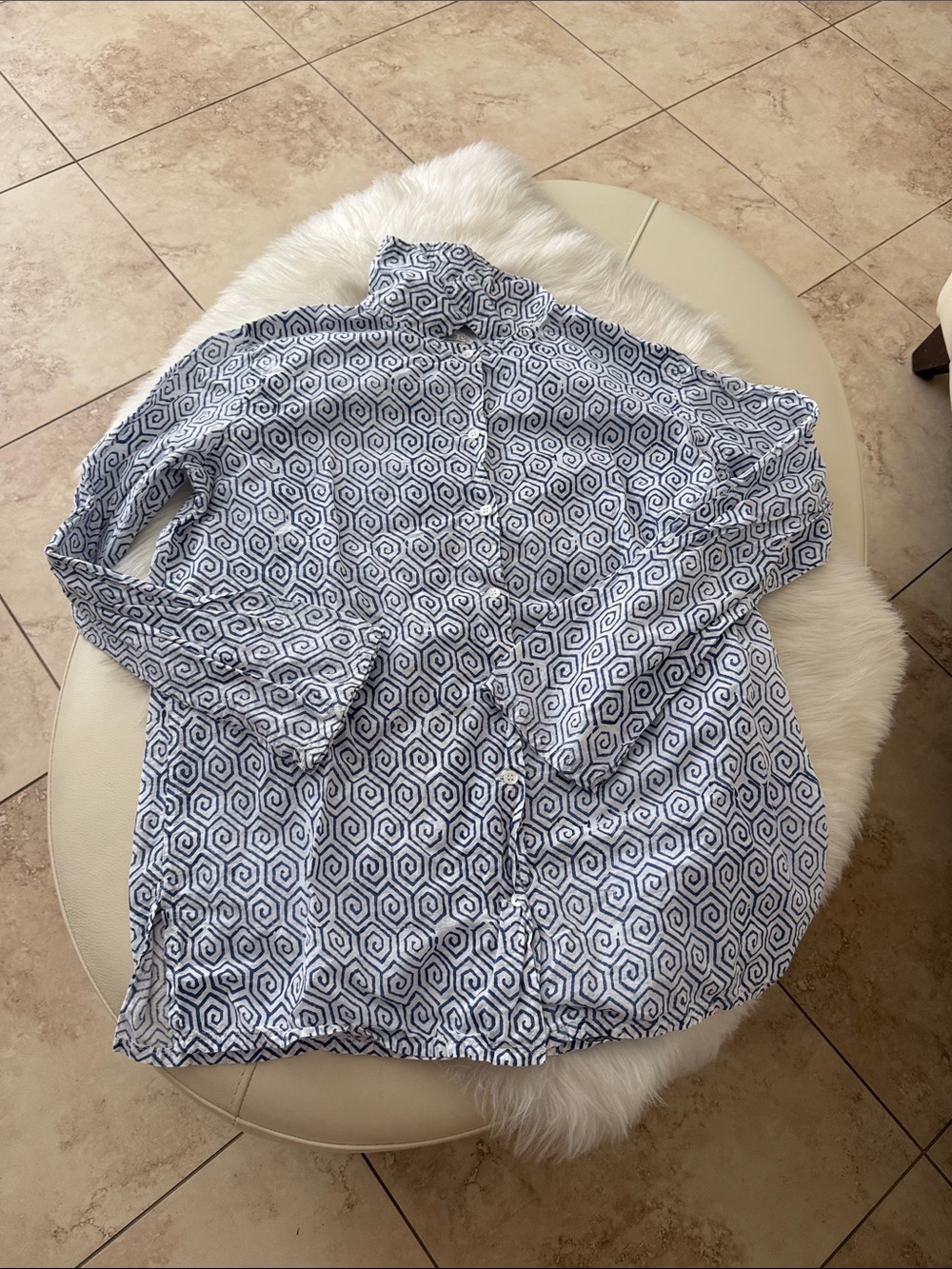 Aunti Oti Blue Patterned Long-Sleeve Button-Up Shirt size small